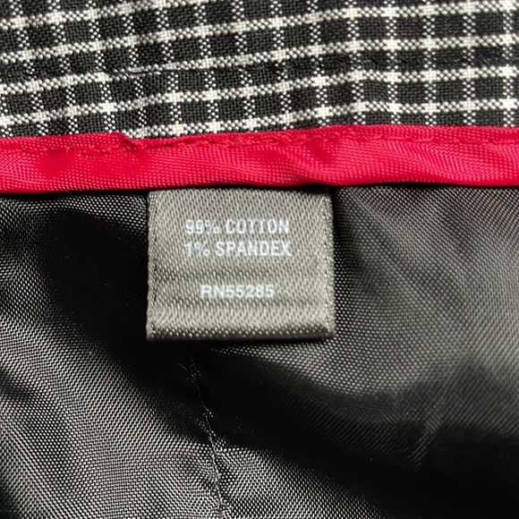 Express • Shorts - Picture 4 of 4